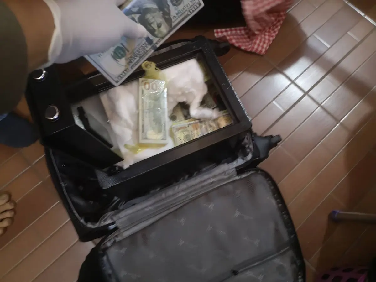 ตำรวจภูธรภาค 5 รวบแก๊งเงินดำหลอกขายน้ำยาล้างแบงก์ หลอกสาวไทยสูญ 6.75 ล้านบ.