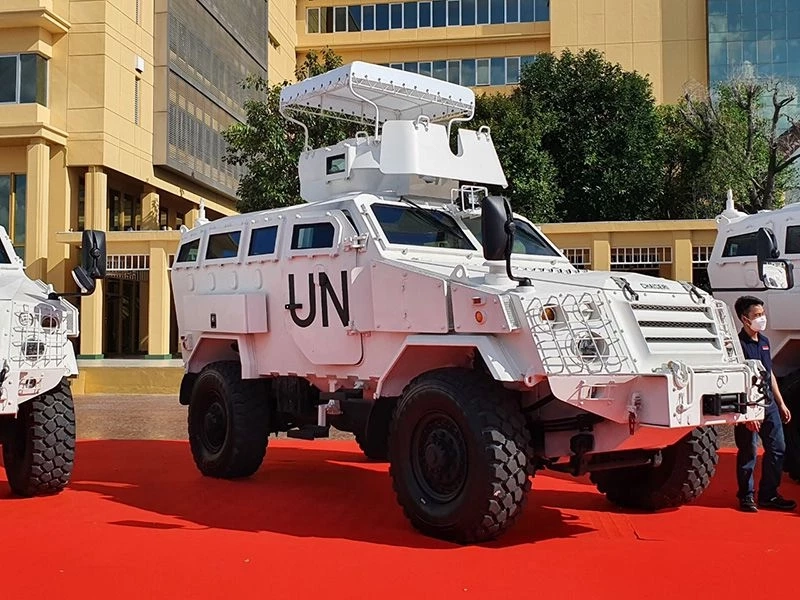 ถึงมือแล้ว! ไทยส่งมอบยานเกราะล้อยาง 15 คันให้ภูฏาน