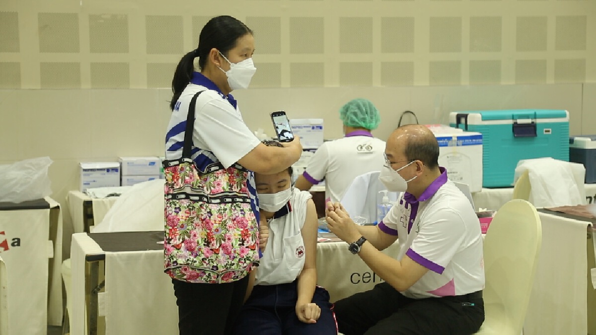 แห่ฉีดวัคซีนไฟเซอร์คึกคัก-สร้างภูมิคุ้มกันหมู่