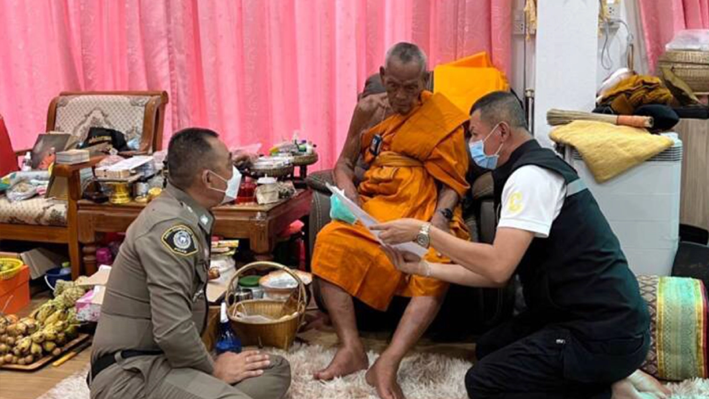 ปปป. บุกวัดห้วยด้วน สอบเส้นทางเงินคนสนิท "หลวงพ่อพัฒน์" อายัดกว่า 60 ล้านบาท