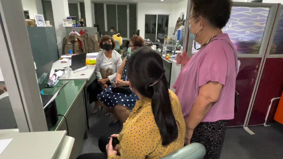 จบด้วยดี!ลูกค้าหัวร้อนยกมือไหว้-ขอโทษเจ้าของร้านผัดไทย
