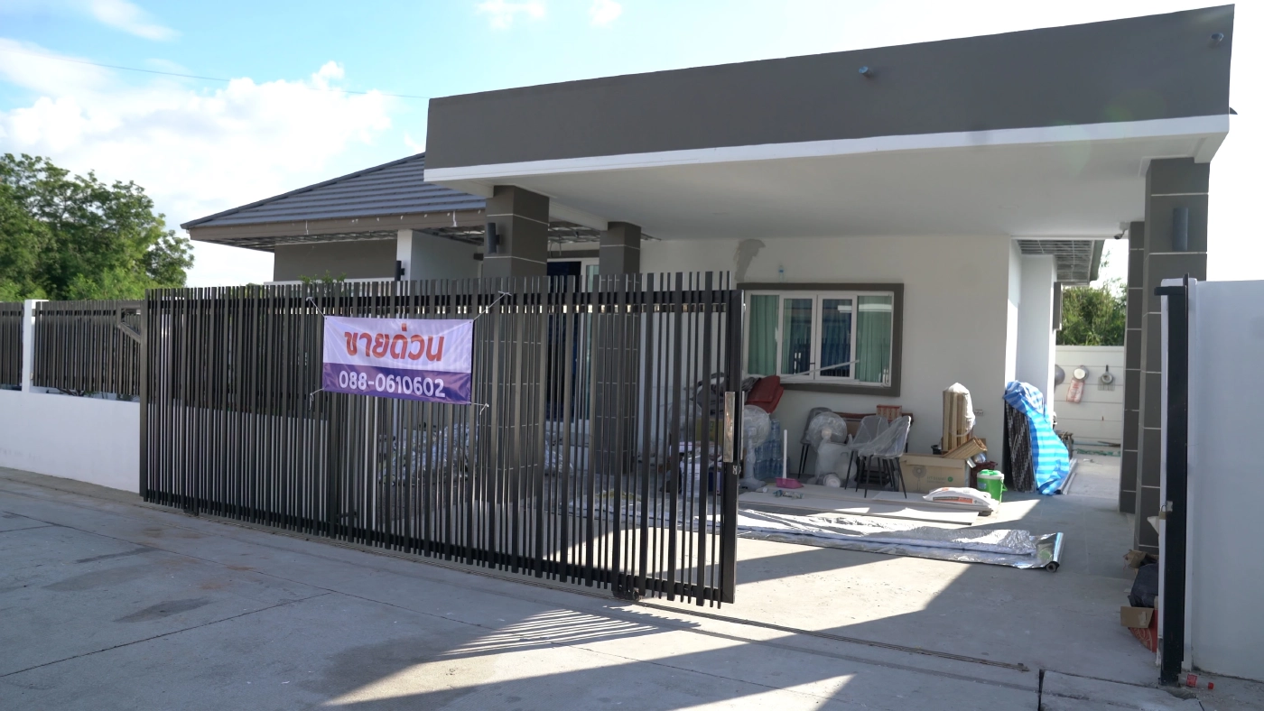 คู่รักฝันสลาย ซื้อบ้านราคากว่า 3 ล. แต่เข้าอยู่ไม่ทันสัปดาห์บ้านเริ่มชำรุด