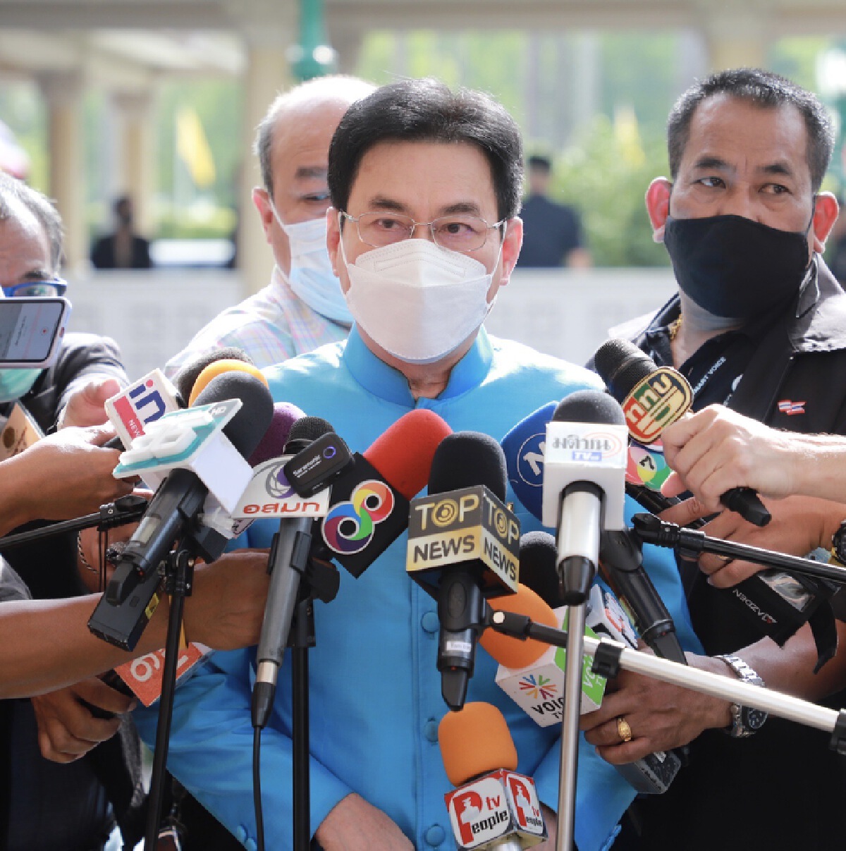 จุรินทร์ ลักษณวิศิษฏ์ รองนายกรัฐมนตรี และรัฐมนตรีว่าการกระทรวงพาณิชย์