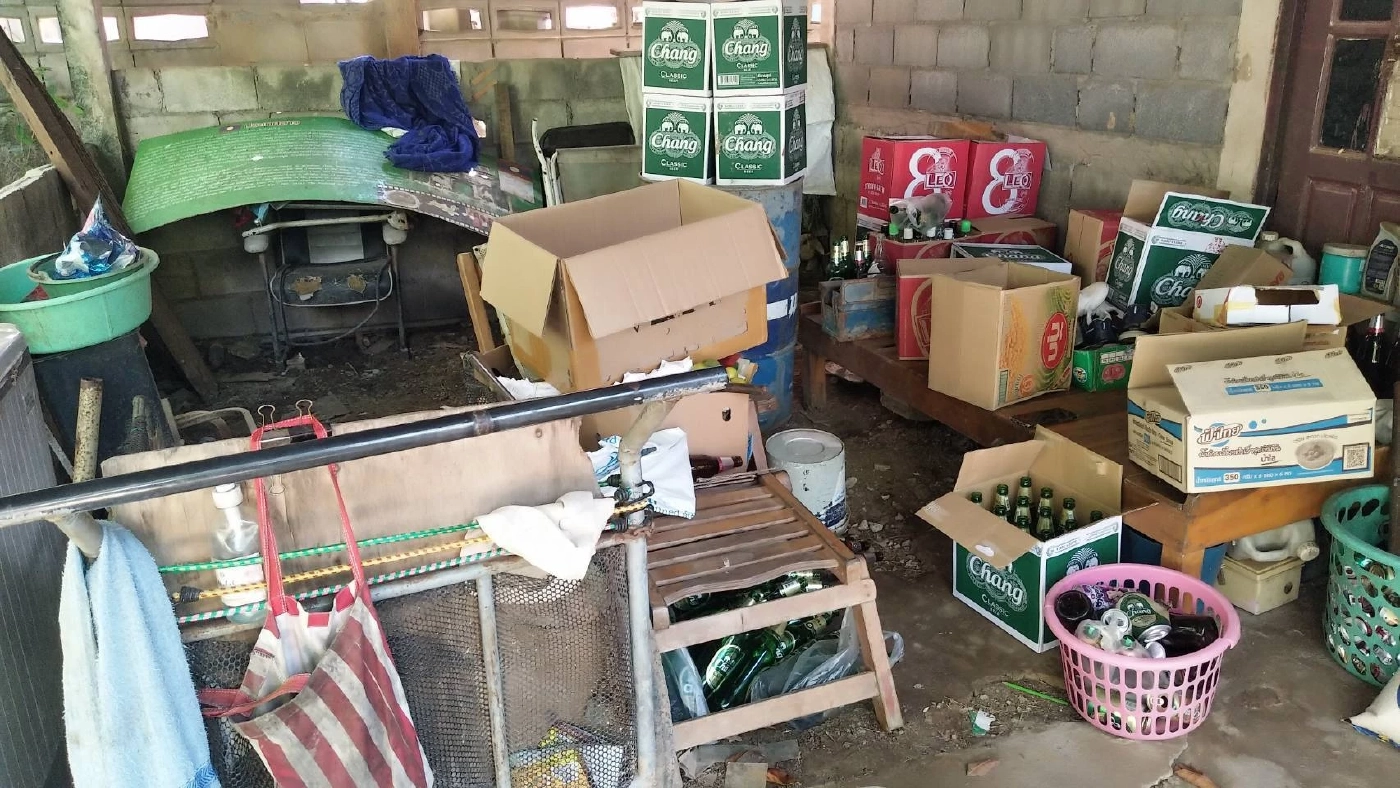 ระดมเงินบริจาค พร้อมมอบเงินและสิ่งของช่วยเหลือผู้ยากไร้ ป่วยเมียทิ้ง