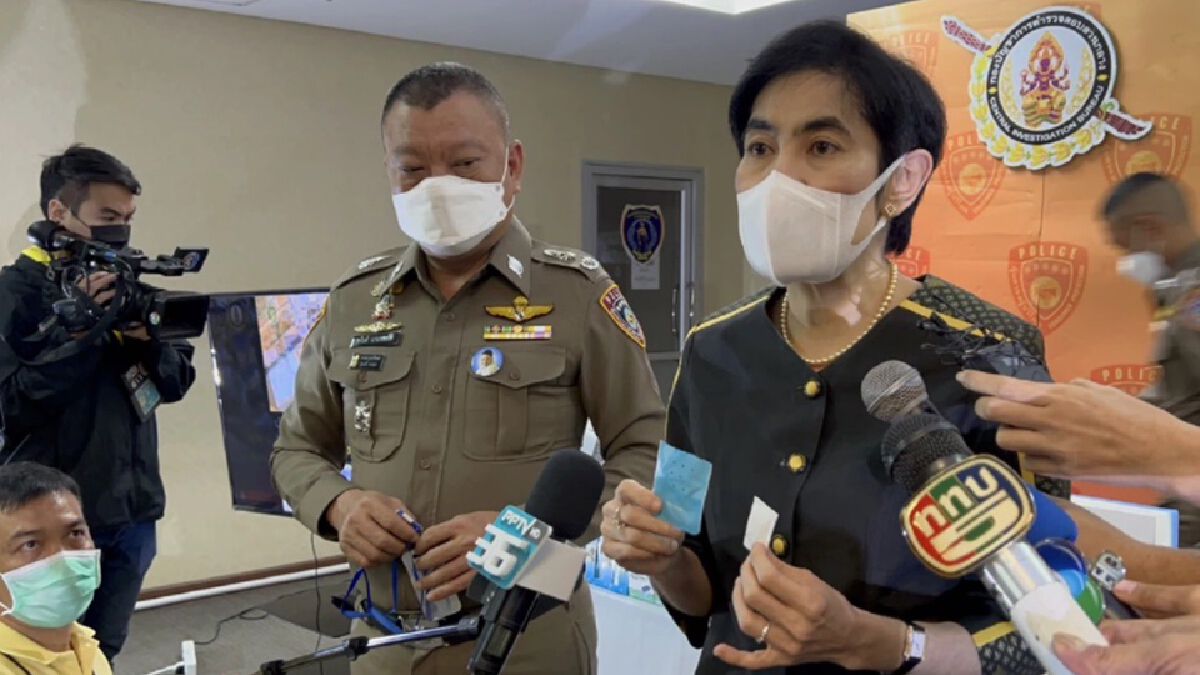 ทลายโกดังย่านบางกะปิ ลอบขายชุดตรวจ-อุปกรณ์ทางการแพทย์ กว่า 5 ล้าน
