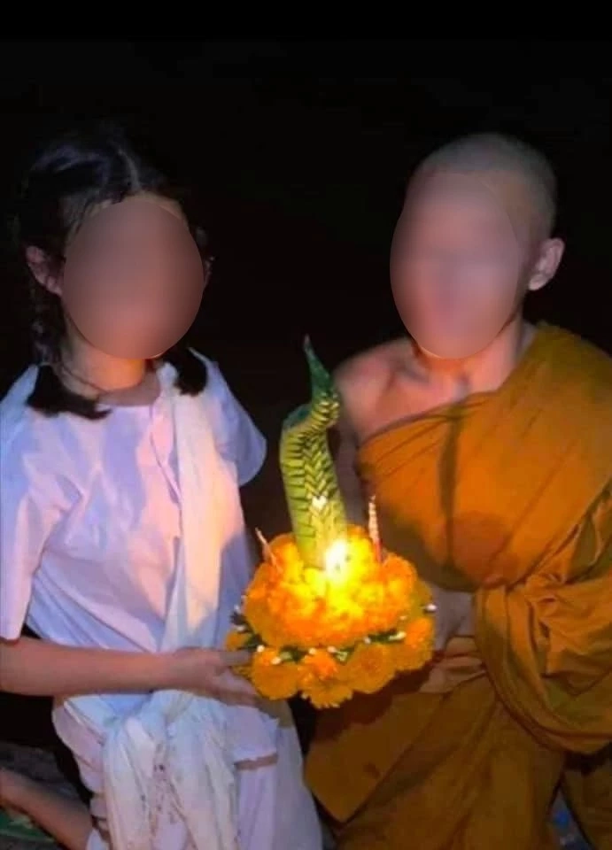 ที่แท้ภาพเก่า "พระหนุ่ม" ถ่ายรูปคู่ "สาวชุดขาว" ร่วมลอยกระทง