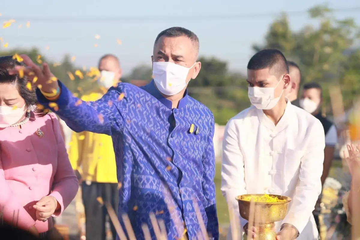 "สุโขทัย"เริ่มแล้วประเพณีลอยกระทง เผาเทียน เล่นไฟ วิถีใหม่