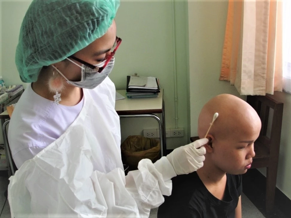 แพทย์ผิวหนัง ไขข้อข้องใจ  “ฉีดวัคซีนโควิด-19 ผมร่วง” จริงหรือ?