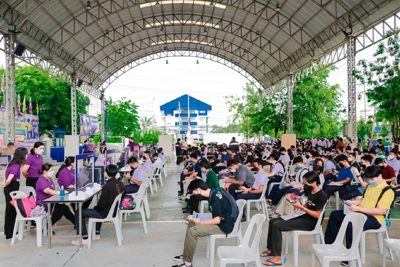 บรรยากาศการเปิดเทอมวันแรกของวิทยาลัยเทคนิคมีนบุรี