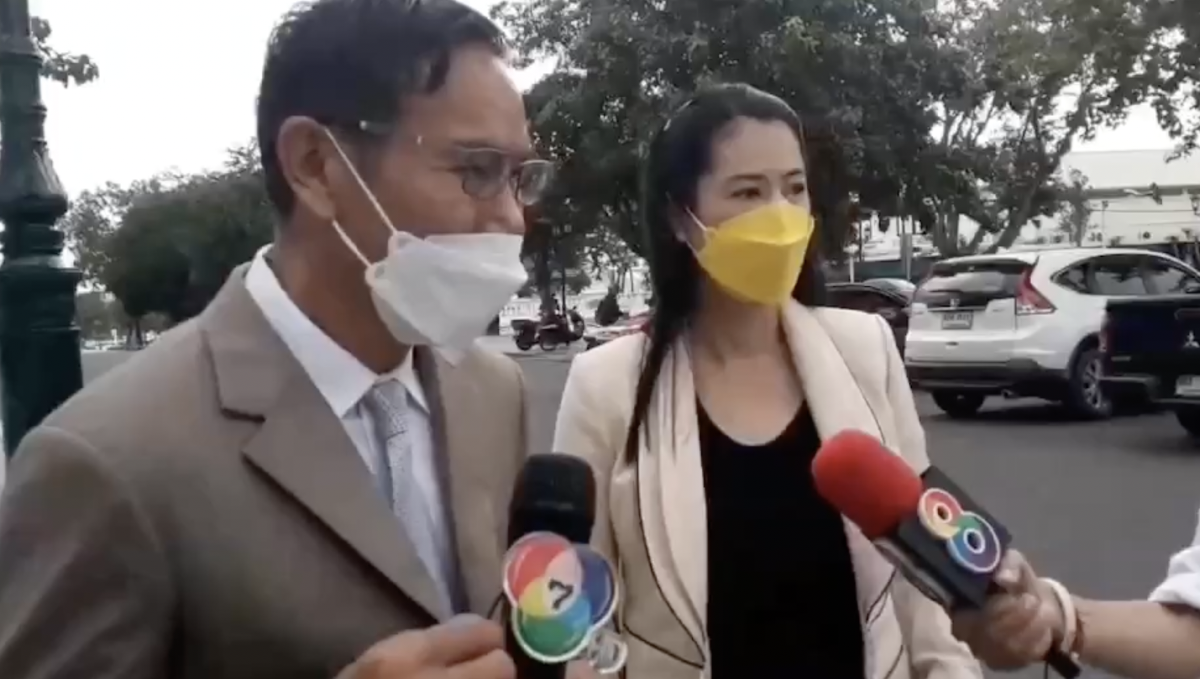 “เอ๋ ปารีณา”ขึ้นศาลนัดแรกยันทำฟาร์มไก่เลี้ยงพ่อ ตามหลักศีลธรรม