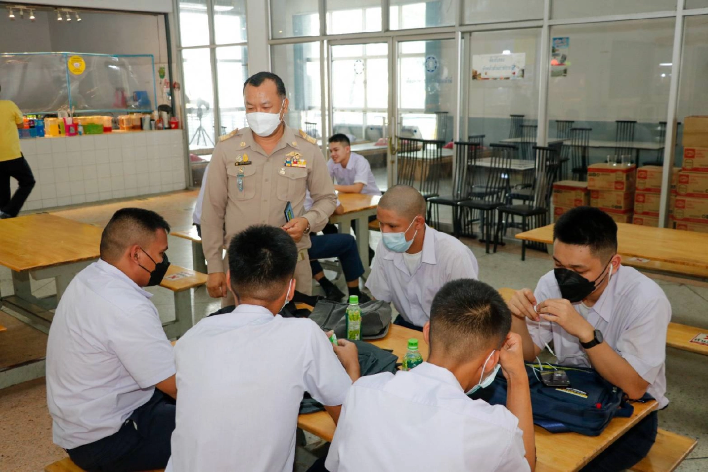 บรรยากาศการเปิดเทอมวันแรกของวิทยาลัยเทคนิคมีนบุรี