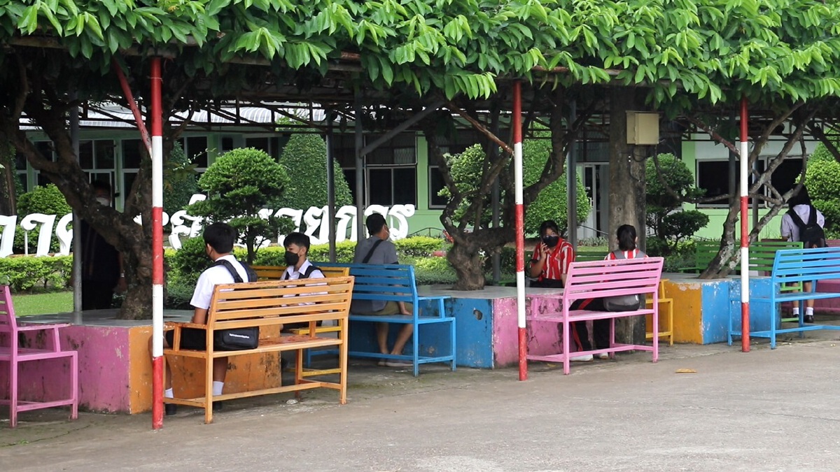 นครพนมเปิดเรียน on site วันแรกเข้าแถวหน้าเสาธงคึกคัก