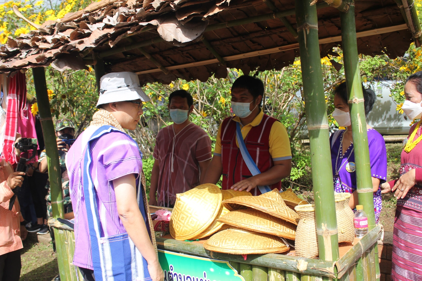 เปิดแล้วเทศกาล"ทุ่งดอกบัวตองบาน"ท่ามกลางคุมเข้มโควิด
