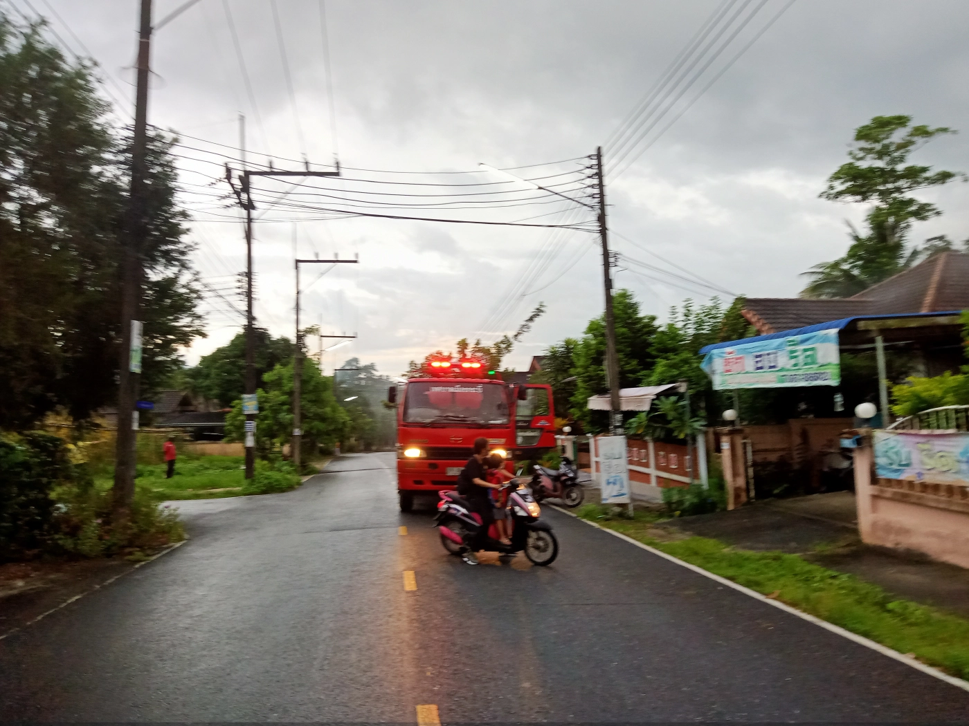 ไฟไหม้บ้านเลขานายกฯ ทม.กระบี่ กระเป๋าแบรนด์เนมเสียหาย 5 แสน