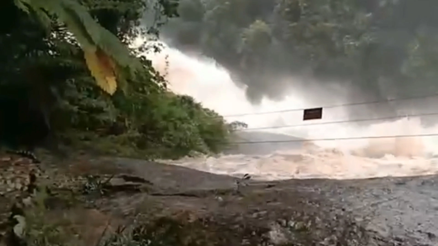 สั่งปิด 6 น้ำตกเขตอุทยานแห่งชาติเขาหลวง