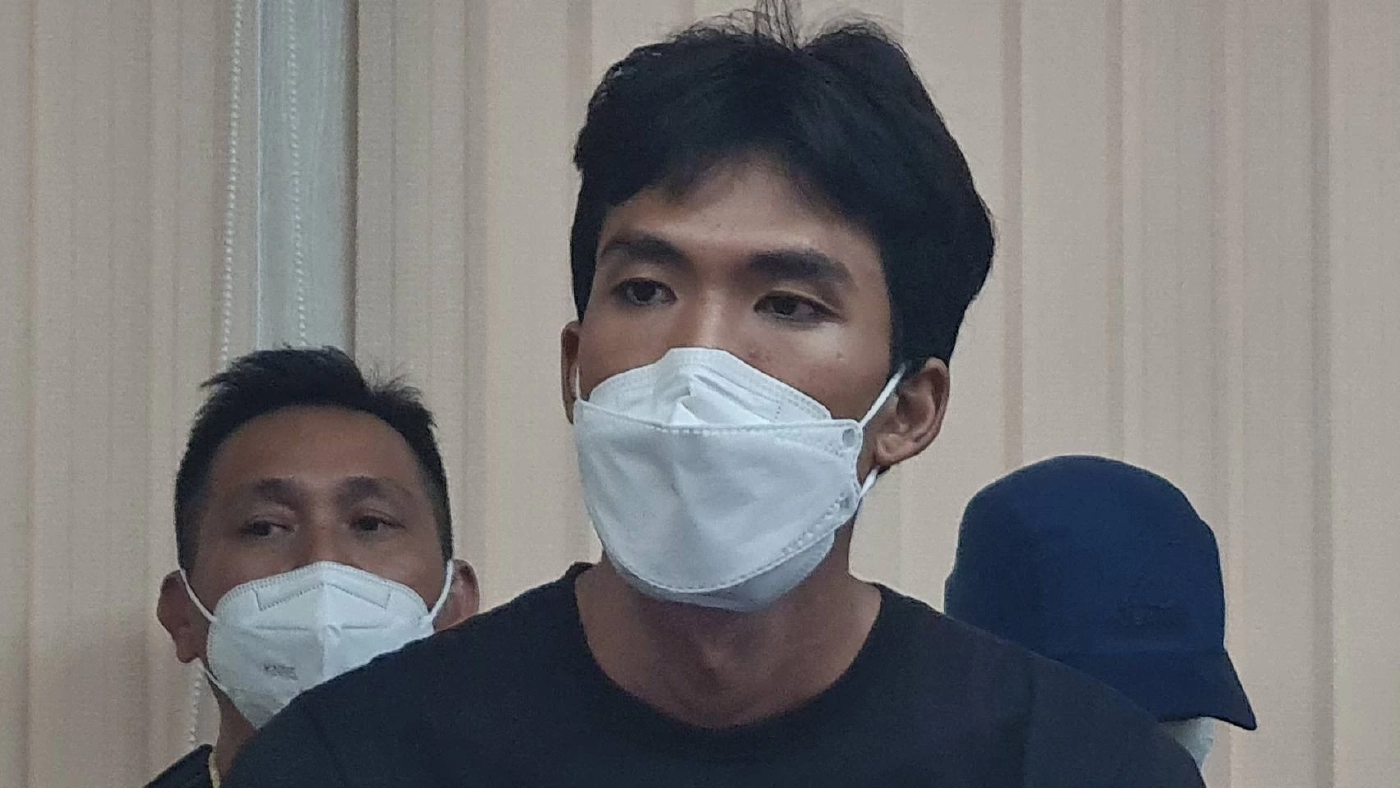 ตำรวจแสมดำ เจ๋ง ไม่ทันข้ามคืน รวบตัวคนร้ายจี้ชิงทรัพย์เซเว่นฯได้ทันควัน