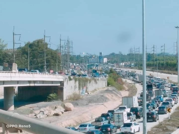 สายอีสานรถติดสนั่น ประชาชนแห่เดินทางกลับบ้านไปเลือกตั้ง อบต.