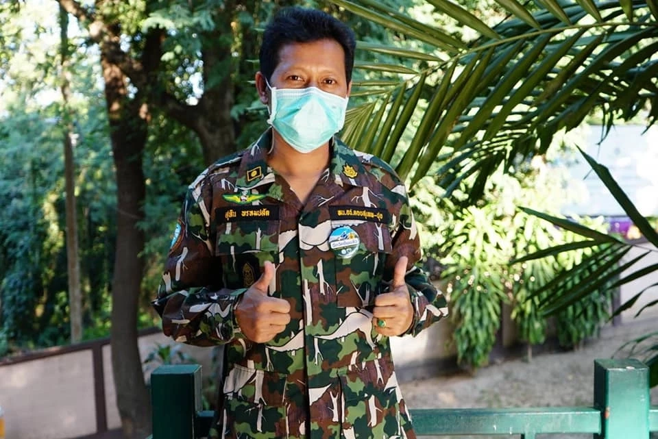 อุทยานดอยสุเทพ-ปุยให้จนท.ติดเข็มกลัด”ฉีดวัคซีนแล้ว”ให้นทท.มั่นใจ