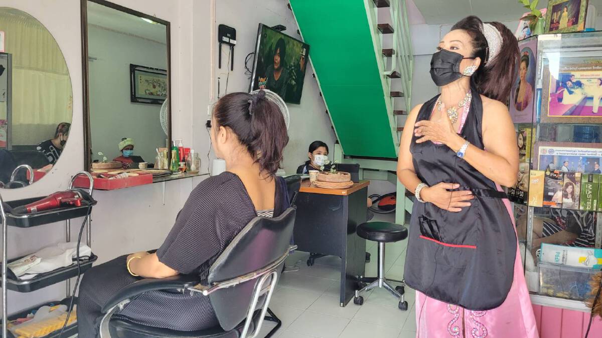 "ดาวยั่วลิเก"ถูกยึดบ้าน-เปิดร้านเสริมสวยสู้พิษโควิด