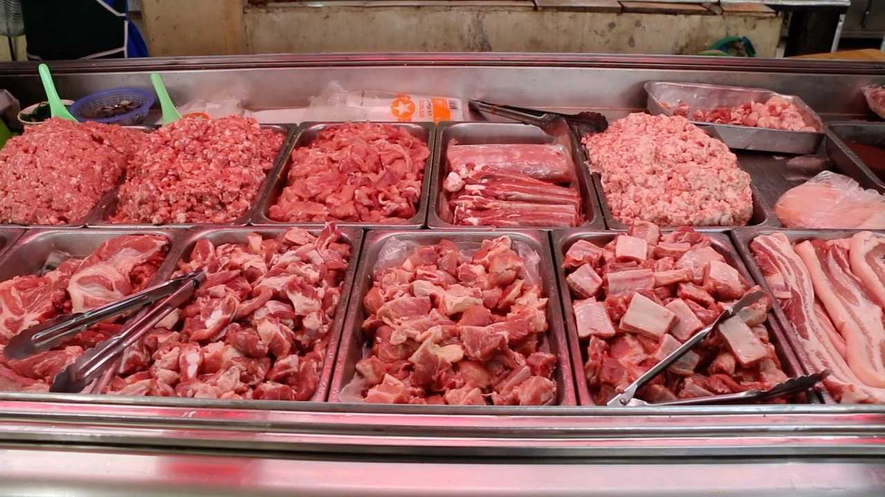 เขียงหมูขอนแก่นเริ่มปรับราคาเนื้อหมูขึ้นตามราคาหมูหน้าฟาร์ม