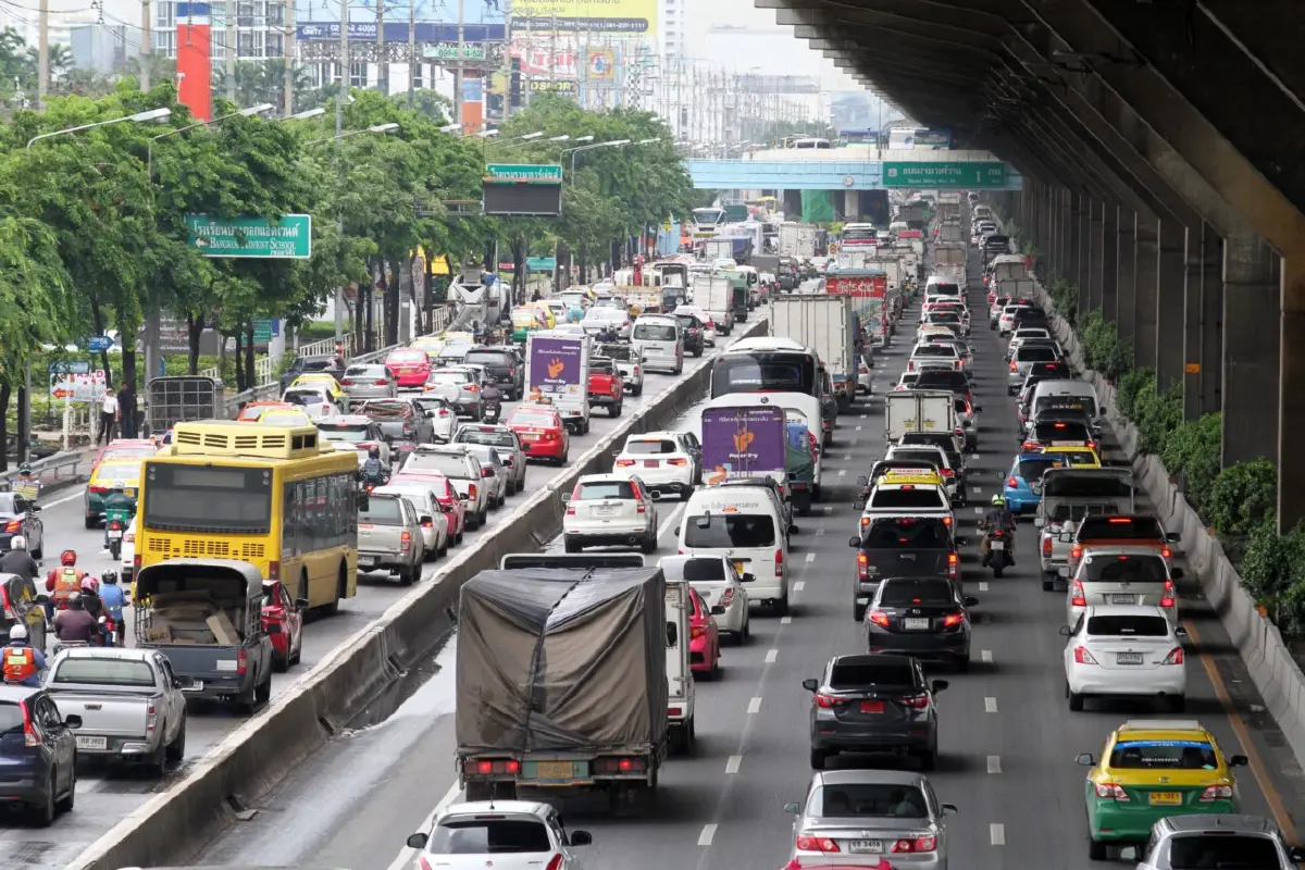 กรมการขนส่งทางบก ดีเดย์ตัดแต้มใบขับขี่ รถสาธารณะ-รถขนส่ง 1 ธ.ค.นี้