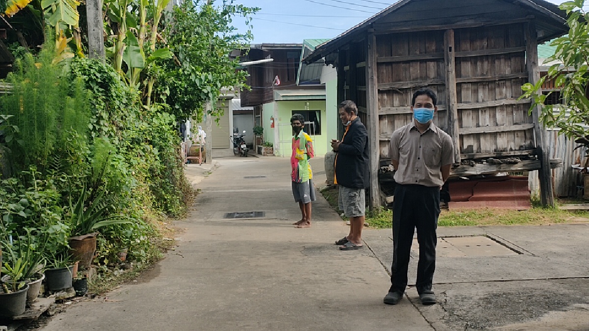 ผวารอยเลือดปริศนาหยดเป็นทางยาวหน้าบ้านอดีตรอง ผกก.