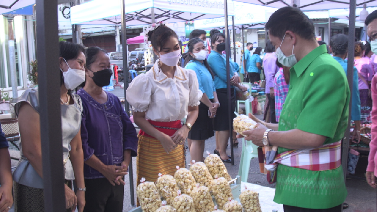 เปิดถนนคนเดินตะพานหิน-รับนโยบายเปิดประเทศ