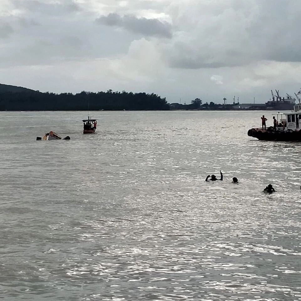 เรือล่มสงขลา