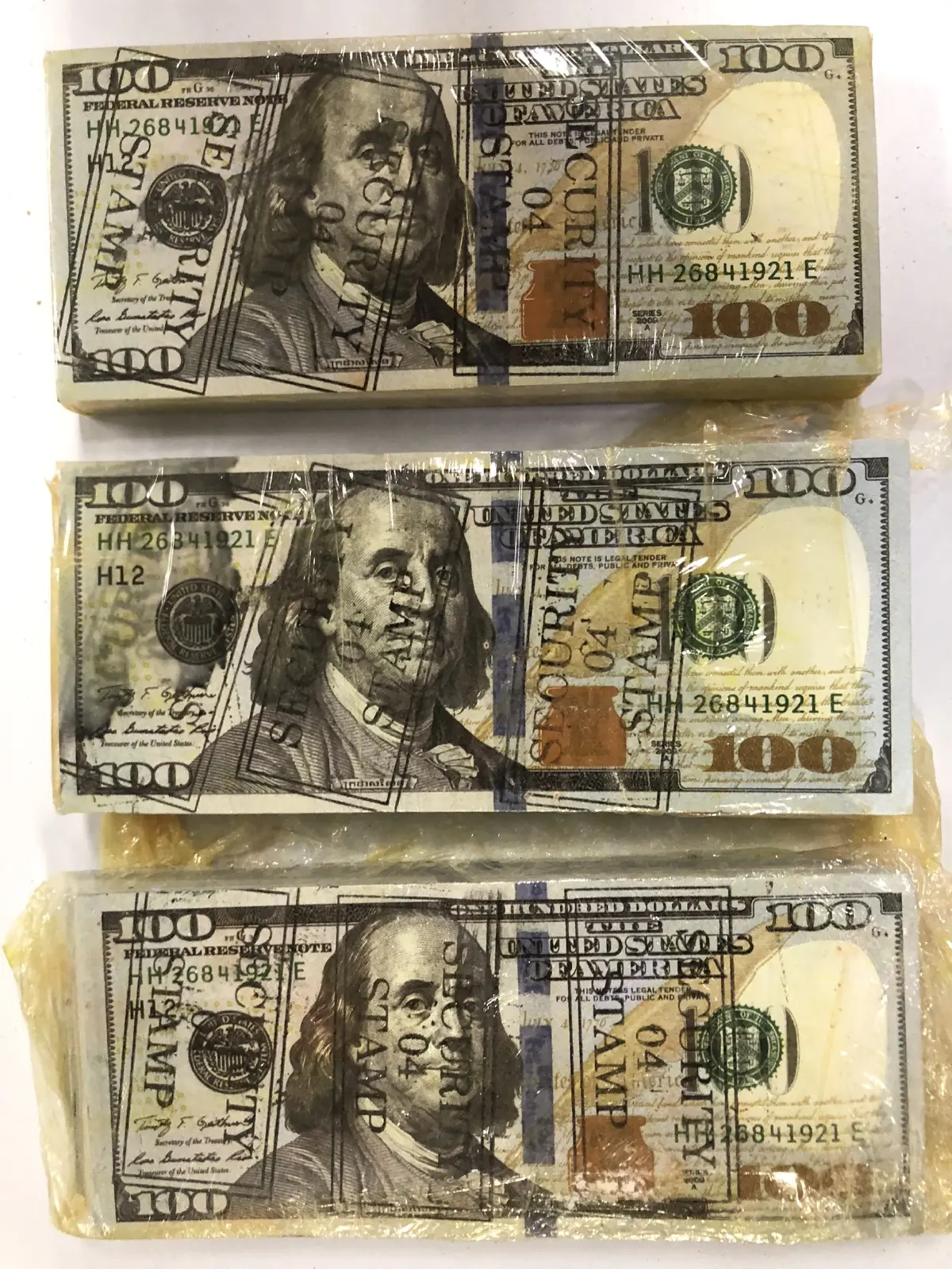 ตำรวจภูธรภาค 5 รวบแก๊งเงินดำหลอกขายน้ำยาล้างแบงก์ หลอกสาวไทยสูญ 6.75 ล้านบ.