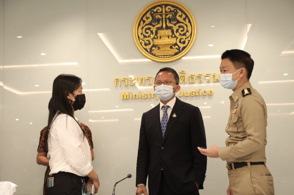 กระทรวงยุติธรรม เล็งส่ง ผู้พักโทษสวม "กำไล EM" ทำงาน หวังลดการทำผิดซ้ำ