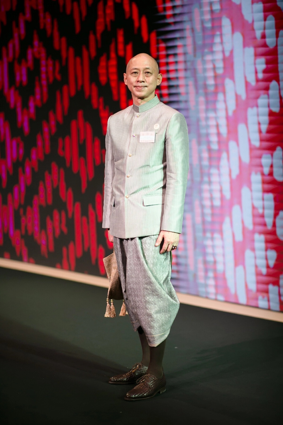 มีชัย แต้สุจริยา รับรางวัล The Best of The Best จาก ผ้าเทคนิคสร้างสรรค์