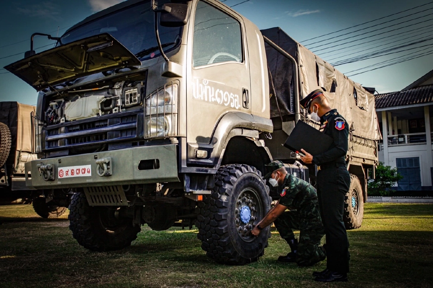 กองพลที่ 1 รักษาพระองค์ และหน่วยขึ้นตรง ตรวจความพร้อมยานพาหนะ