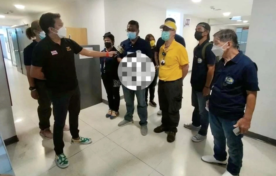 ศปปส.-ศชอ. แจ้งความ ปอท.เอาผิดมือโพสต์ตัดต่อภาพพระแก้วมรกต