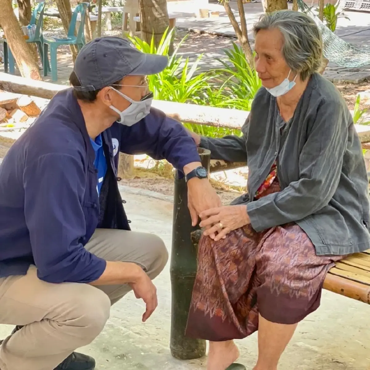 "กรณ์"ลงนาเกี่ยวข้าว  ชู "เกษตรพรีเมียม" สู่โอกาสชาวนาไทยรายได้ดียั่งยืน 