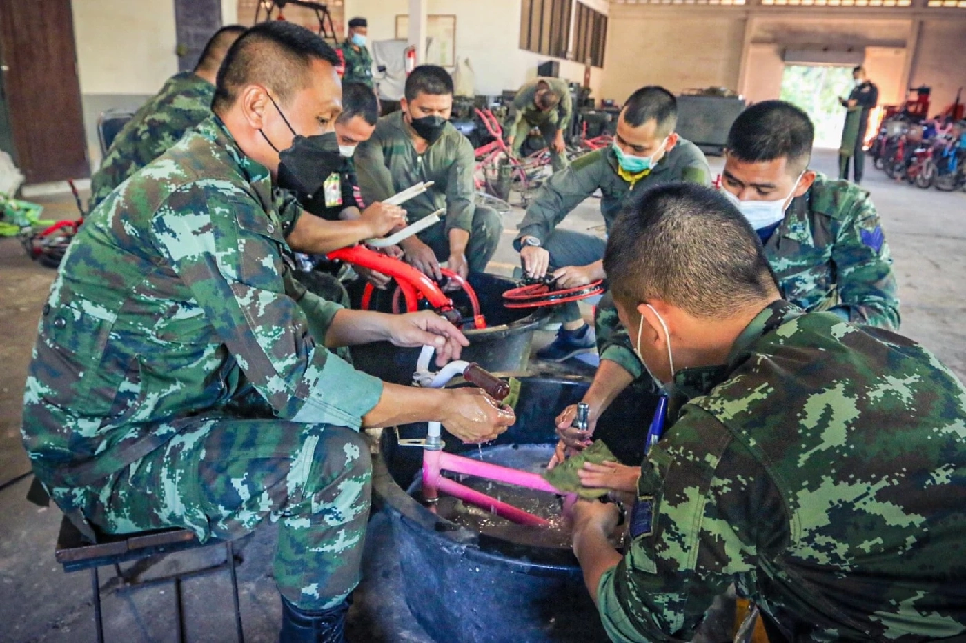 ช่วยน้องๆ ทหารเปิดค่ายรับบริจาคจักรยานเก่าซ่อมให้เด็กในพื้นที่ห่างไกล