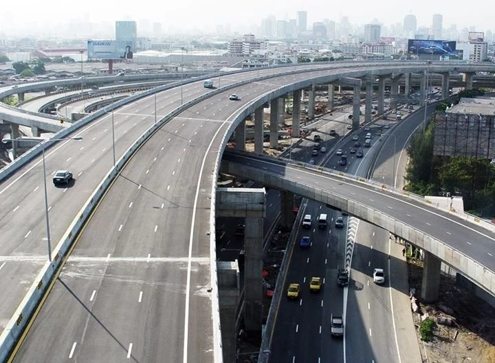 ฟรีจริง! กทพ.ไฟเขียว วิ่งฟรี 5 วัน ทางด่วน "บูรพาวิถี-กาญจนาภิเษก" ช่วงปีใหม่