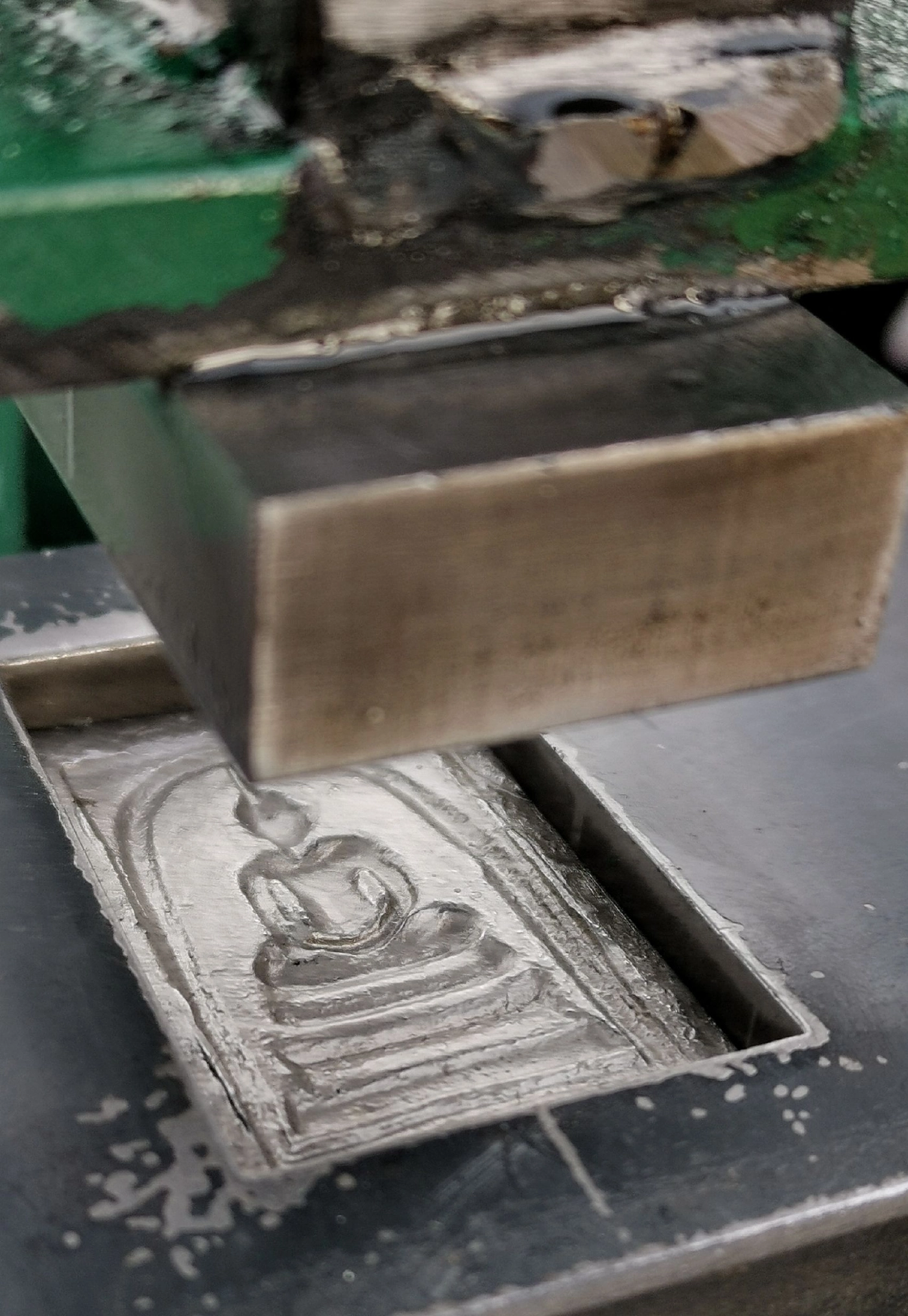 กดพิมพ์นำฤกษ์ พระสมเด็จวัดระฆัง รุ่นอนุสรณ์ครบรอบ 150 ปี