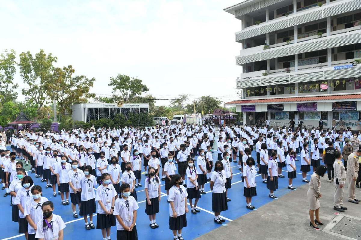 กทม. เปิดเทอมมัธยมวันแรก On-Site ภายใต้มาตรการป้องกันโควิด