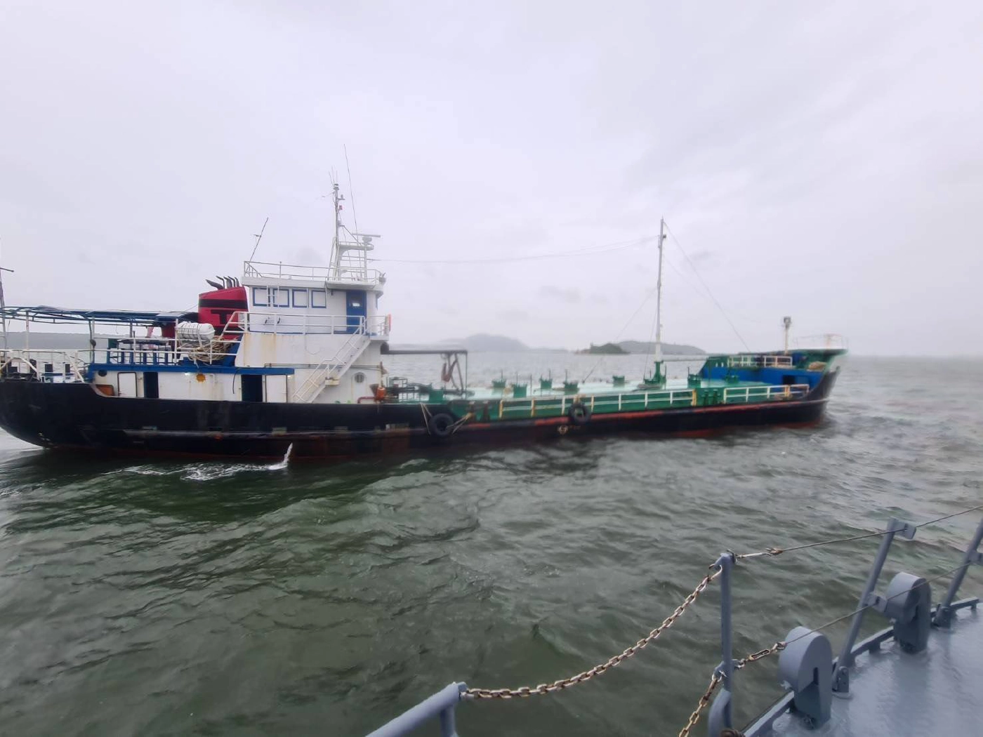 แฉขบวนการ"น้ำมันเถื่อนข้ามชาติ" โยงนักการเมือง