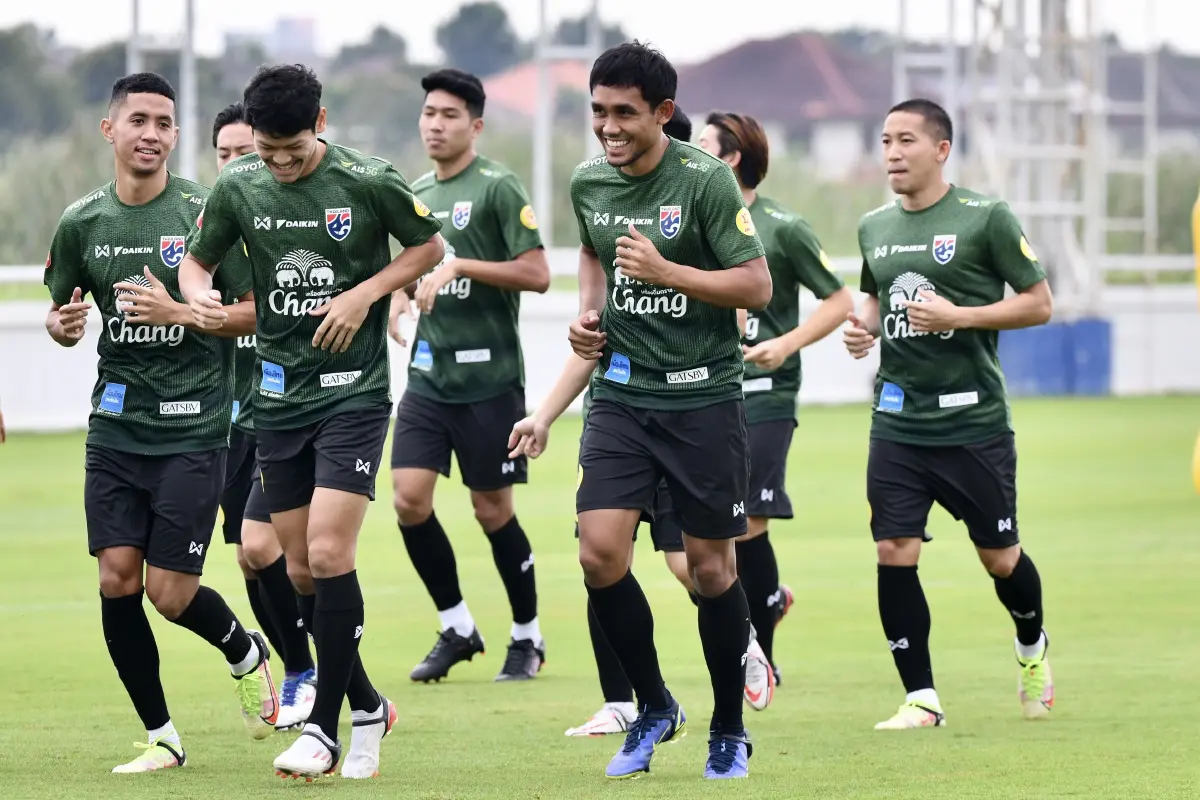 ช้างศึกซ้อมมื้อสุดท้ายก่อนไปสิงคโปร์ "เจนภพ" ยันขอใส่เต็มที่