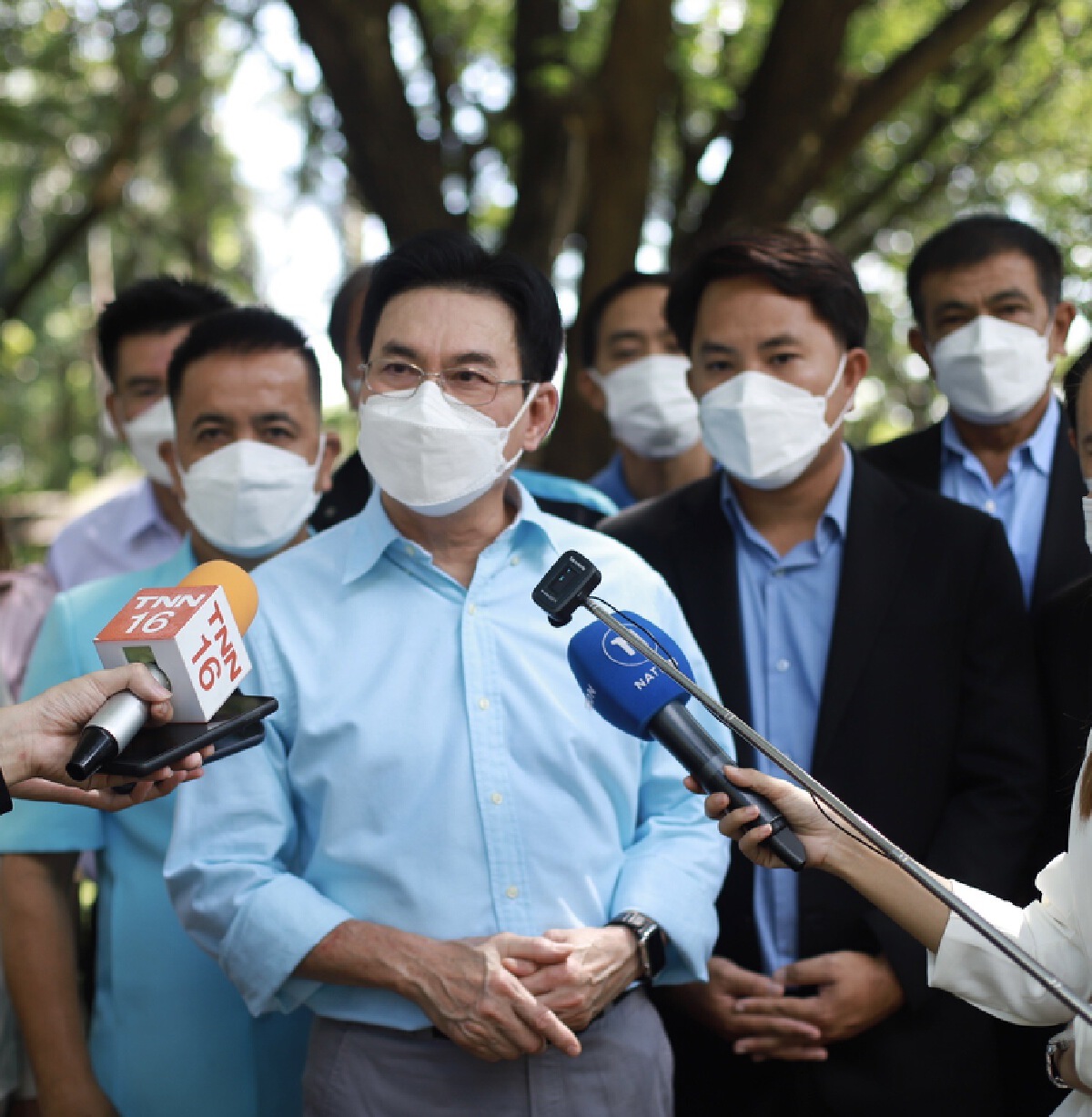 จุรินทร์ ลักษณวิศิษฏ์  รัฐมนตรีว่าการกระทรวงพาณิชย์