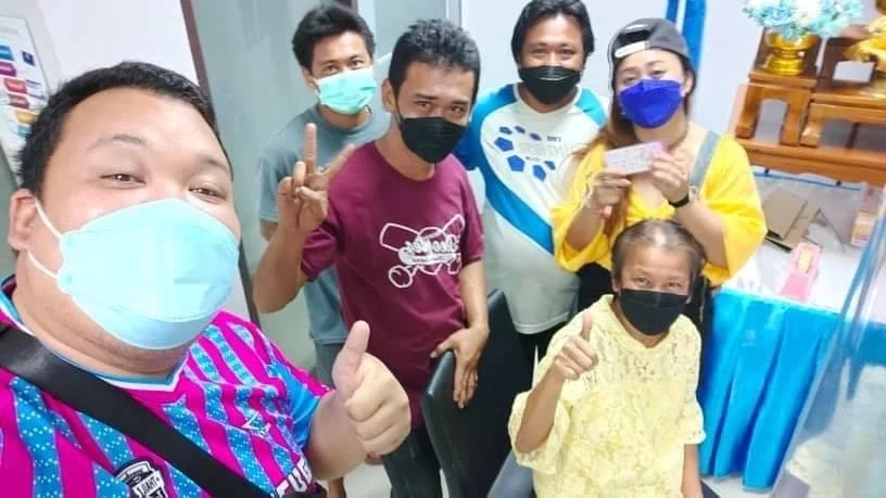 แม่ค้าเมืองคอนดวงเฮงถูกรางวัลที่ 1 รับ 6 ล้าน