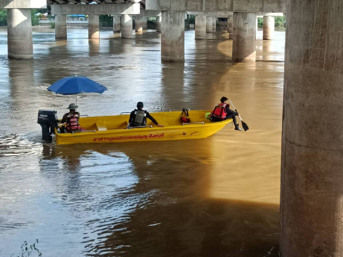 พบศพหนุ่มลูกเศรษฐีขับรถตกน้ำ ลอยติดริมแม่น้ำเจ้าพระยา เร่งค้นหารถยนต์