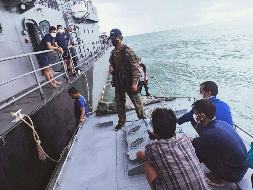กองทัพเรือจับกุมเรือประมงเวียดนามรุกล้ำน่านน้ำที่นราธิวาส