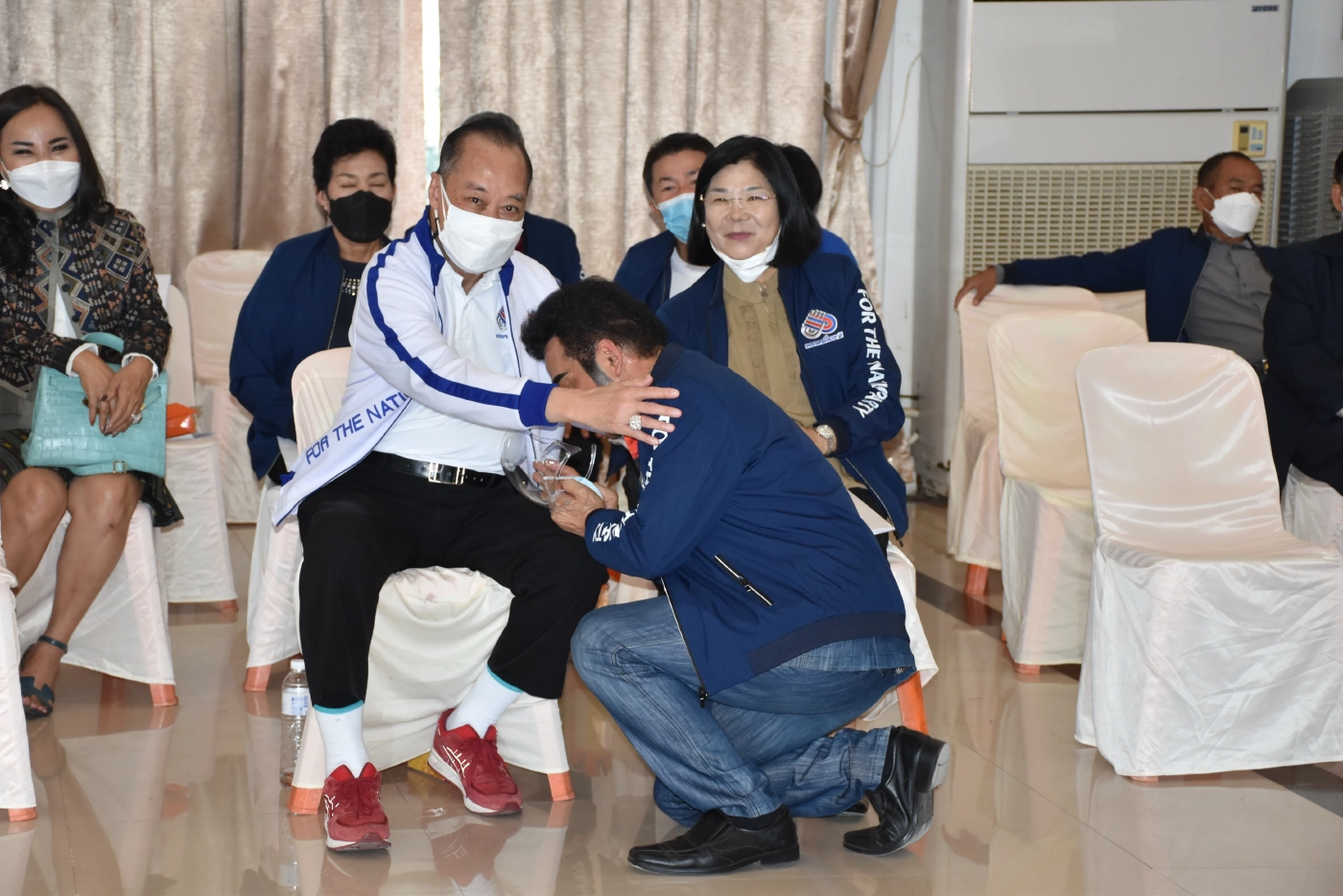 “ศรัณย์วุฒิ”นั่งเก้าอี้หน.พรรคเพื่อชาติ-ยันอยู่ข้างประชาธิปไตย