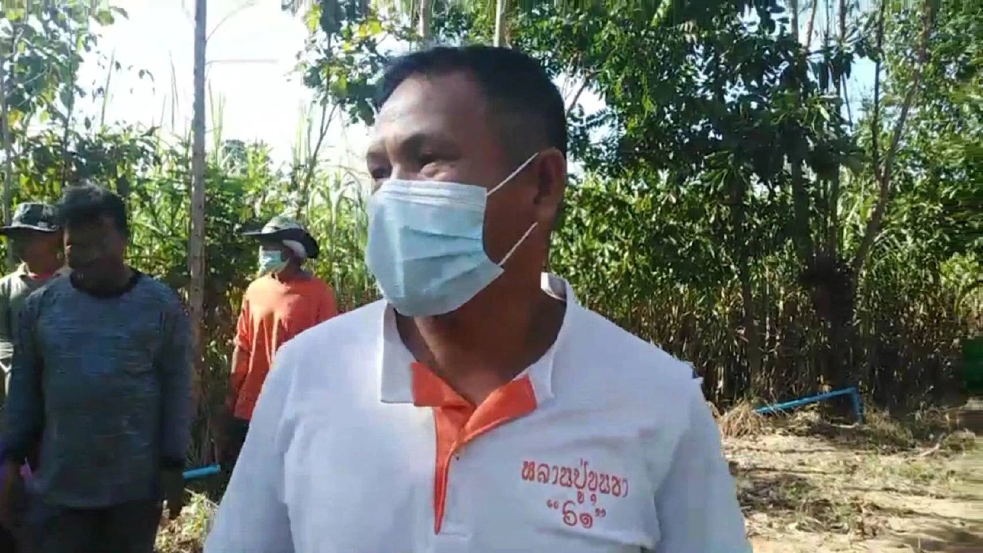 หลังน้ำท่วมลดชาวห้วยต้อนทนรอไม่ไหวลงขันซ่อมถนนพังกันเอง