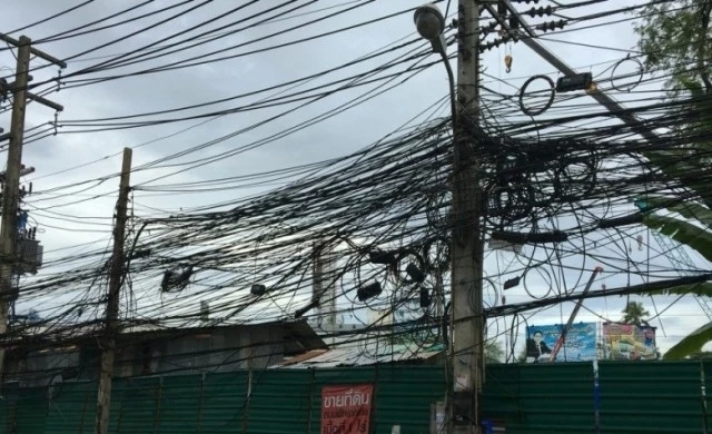 กทม. เร่งจัดระเบียบสายไฟฟ้า เพื่อความปลอดภัยของประชาชน