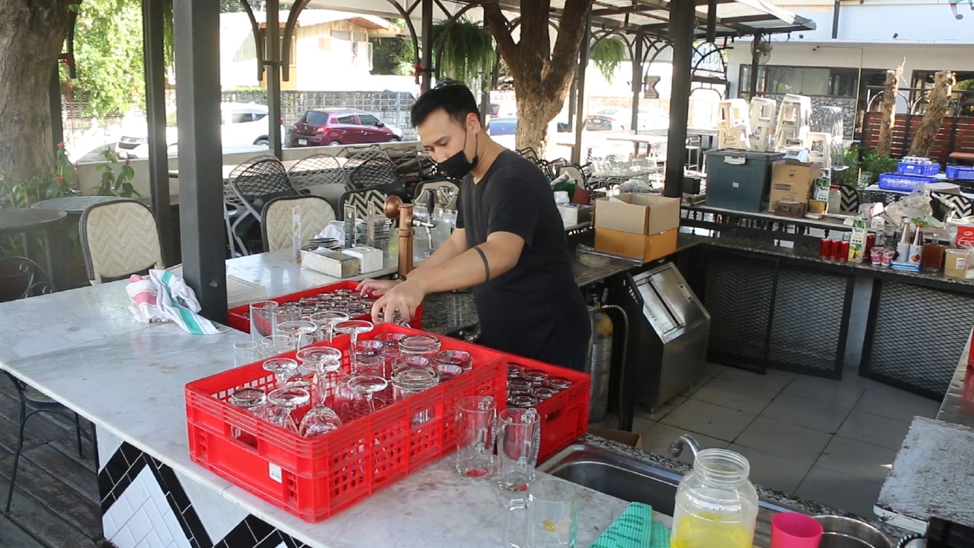 ร้านอาหารขอนแก่นดีใจ ศบค.คลายล็อก นั่งดื่ม