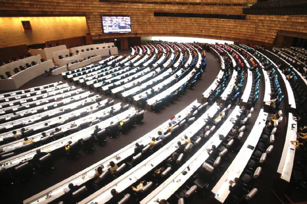 ด่วน!!!สภาฯล่ม ตั้งแต่วันแรก“สุชาติ” ชิงสั่งปิดการประชุม