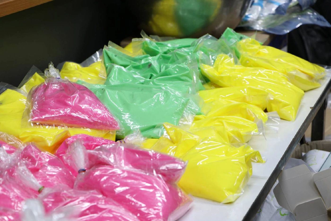 พบสารสเตียรอยด์ในเครื่องสำอางเถื่อนที่จับได้